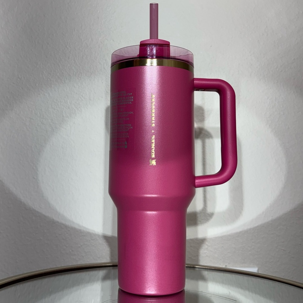 New Stanley Starbucks Berry Glitter 40 oz Quencher H2.0 Flowstate Tumbler
